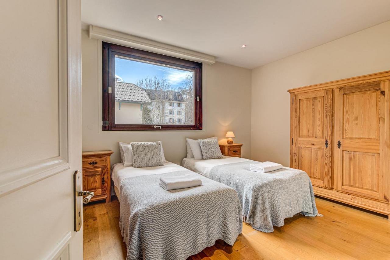 Apartment President - Alpes Travel - Central Chamonix - Sleeps 12 Экстерьер фото